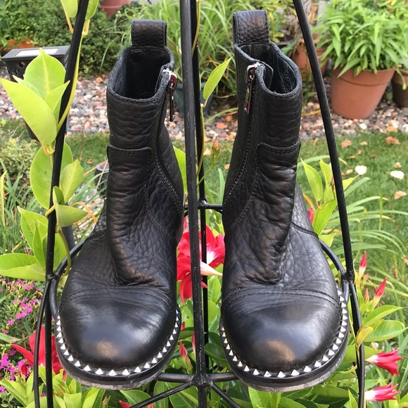 💙Zadig & Voltaire Express Clous Black Leather Ankle Boots - Picture 14 of 16